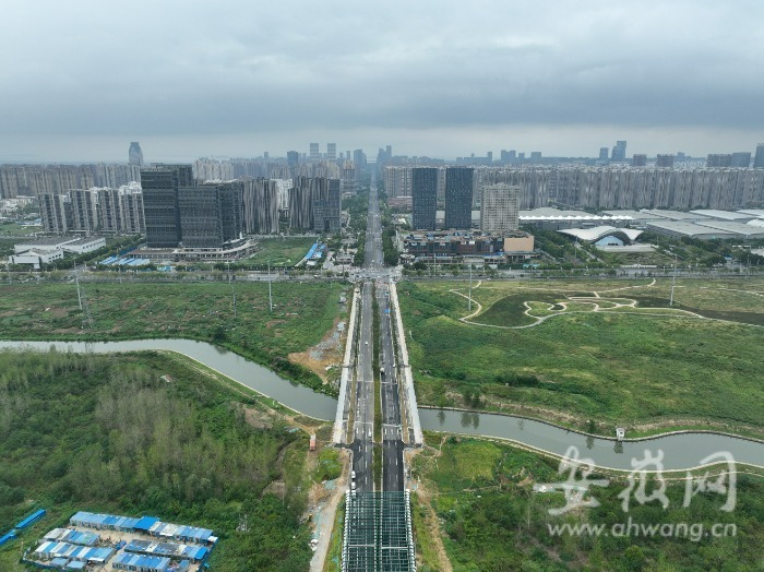 宝盈bbin直营平台安徽最长市政隧道将正式开通 “蓝天白云”景观开启梦幻之旅(图7)